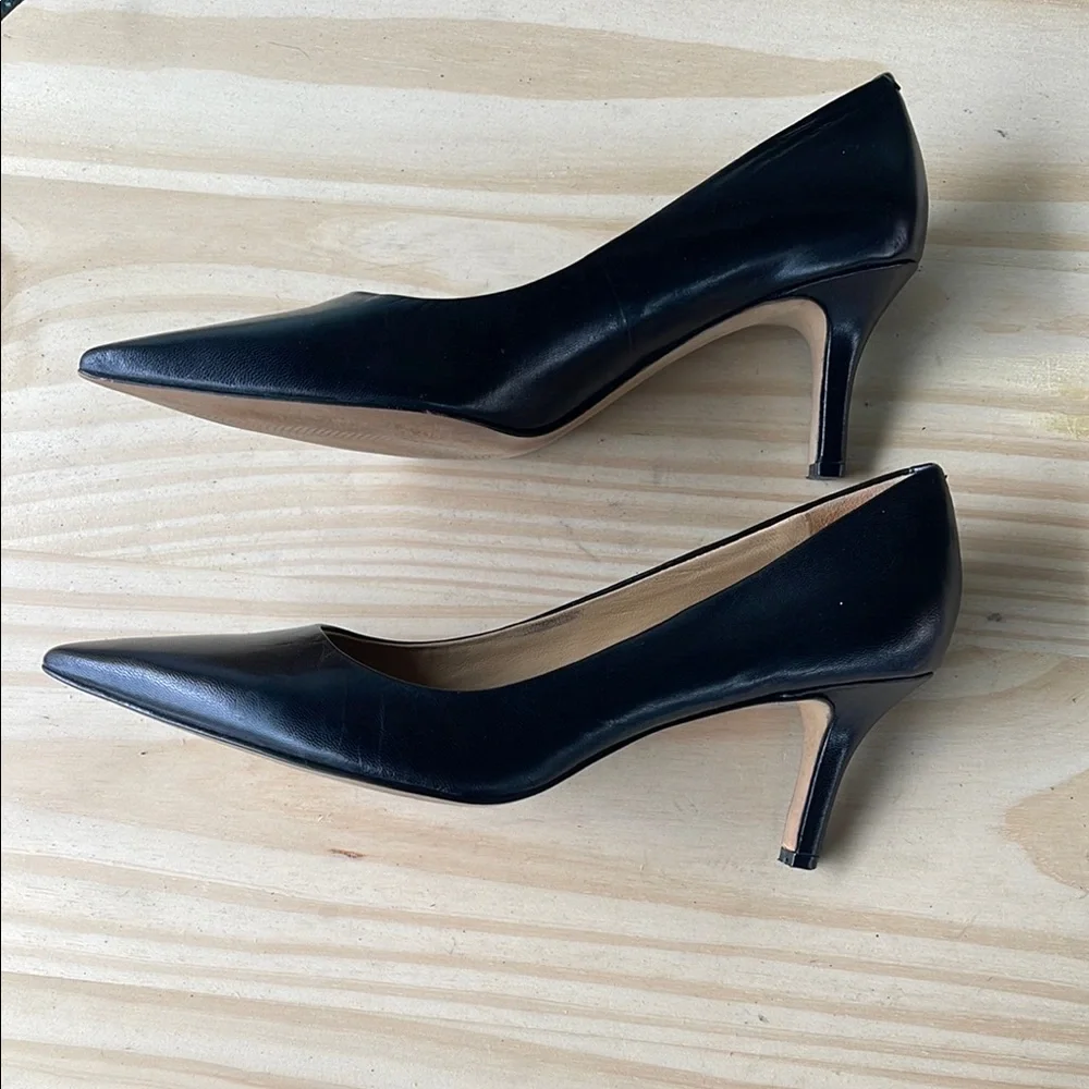 Trotters Black Heels Classic Pointed-Toe Pumps - Picture 10 of 16